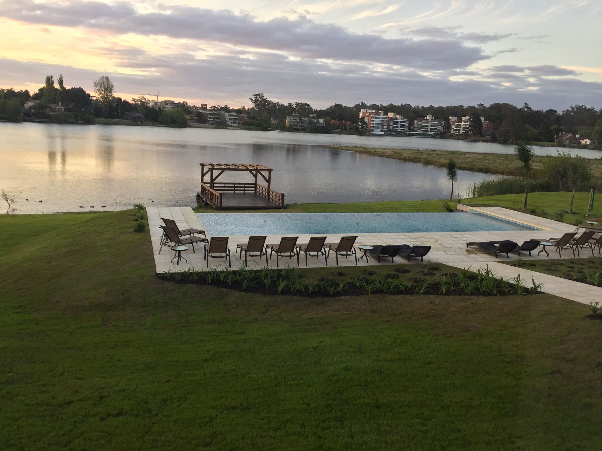 فندق Wyndham Garden Montevideo Carrasco سيوداد دي لا كوستا المظهر الخارجي الصورة